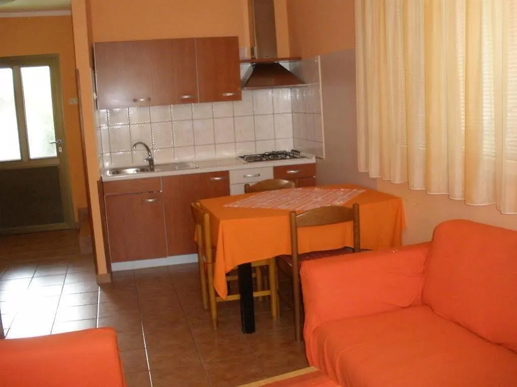 Family Apartments Suzi Rovinj 0*,